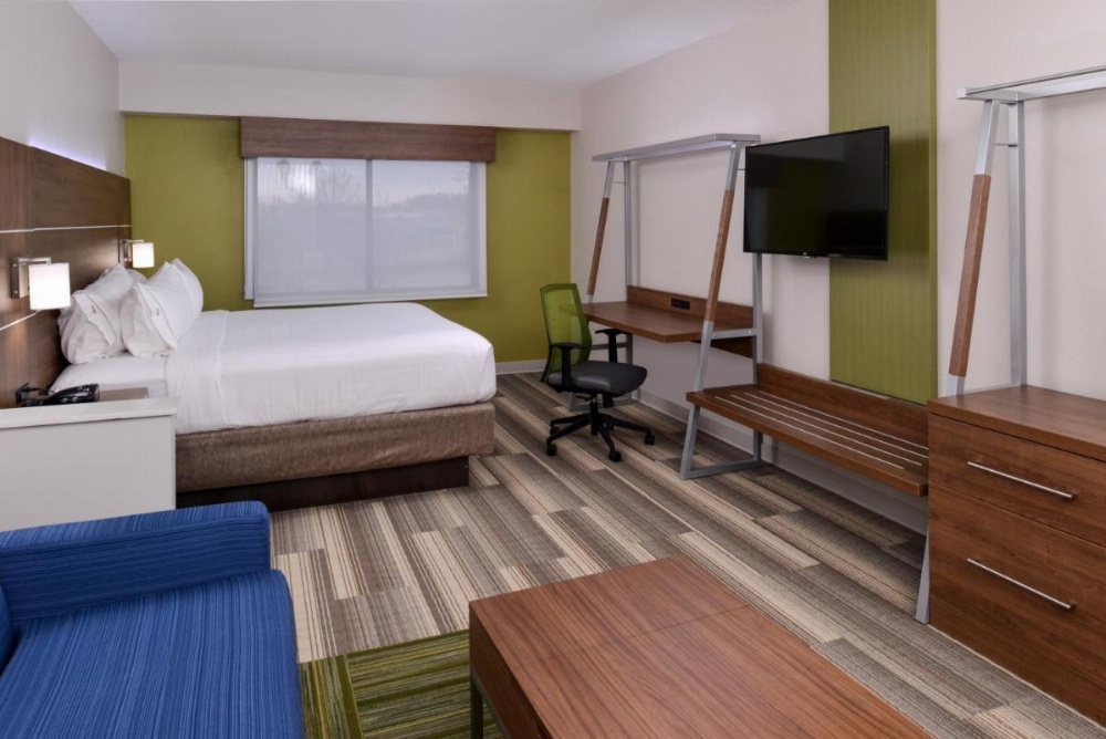 Holiday Inn Express & Suites RALEIGH NE - MEDICAL CTR AREA