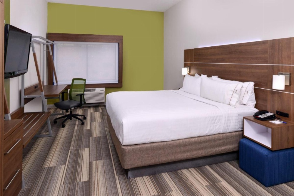 Holiday Inn Express & Suites RALEIGH NE - MEDICAL CTR AREA