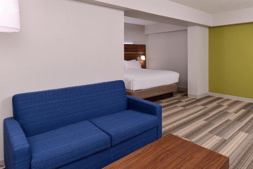 Holiday Inn Express & Suites RALEIGH NE - MEDICAL CTR AREA image 36