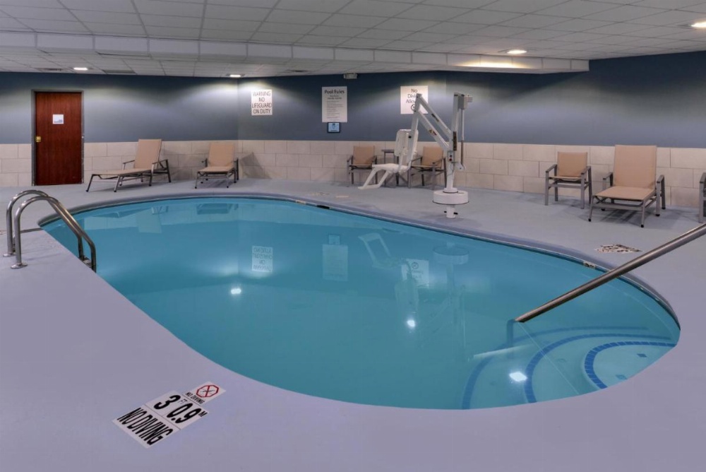 Holiday Inn Express & Suites RALEIGH NE - MEDICAL CTR AREA Image 6